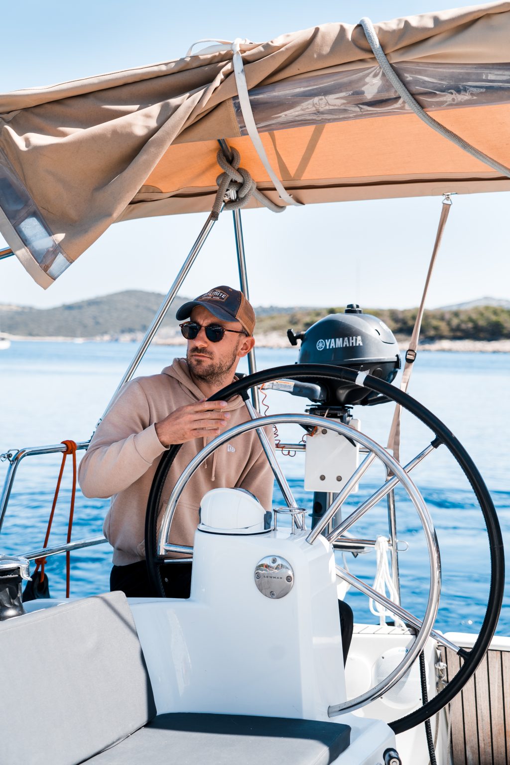 freelance skipper jobs freelance skipper steers the yacht